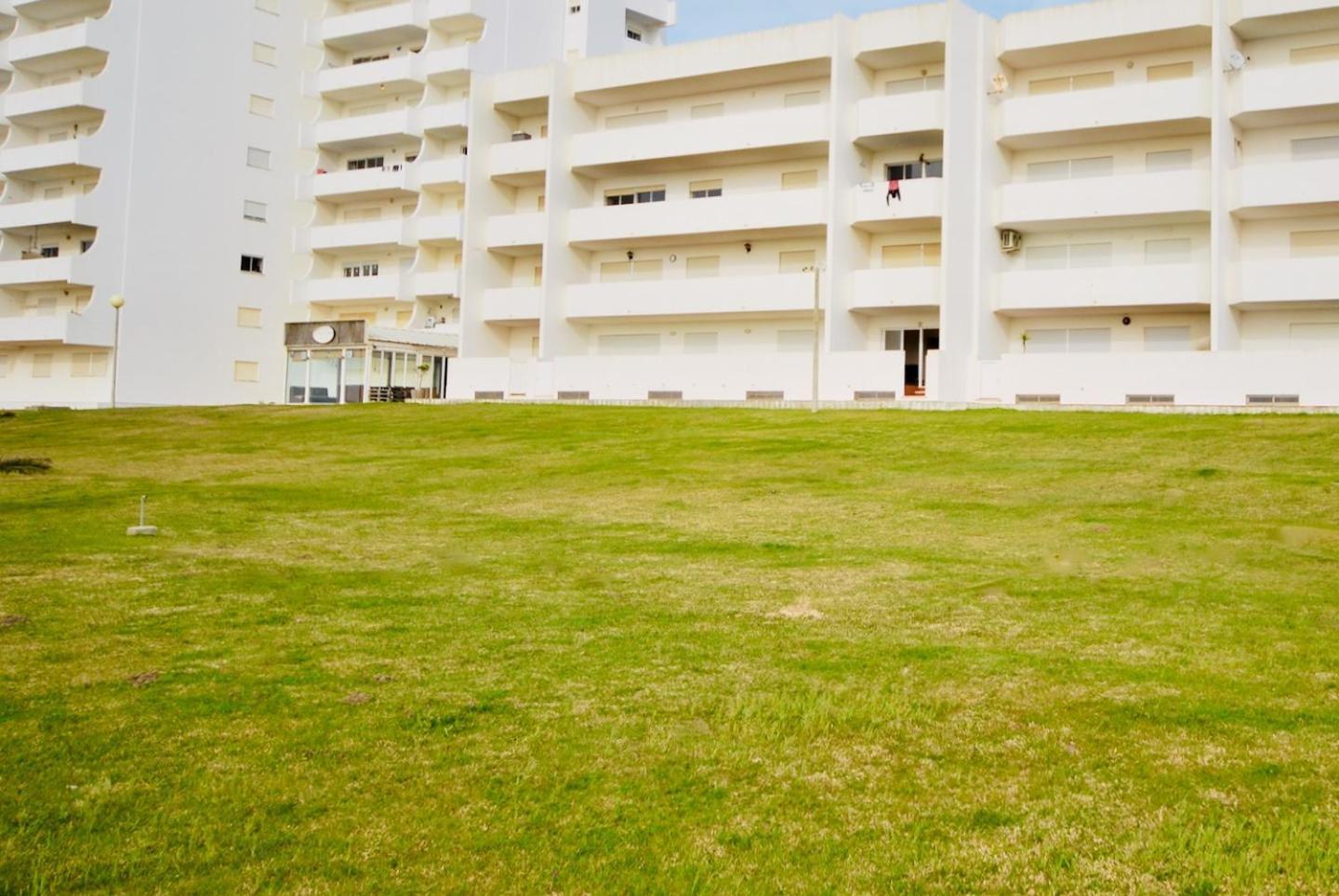 Apartamento Luciana - Beachside, Balcony, Sunset View Ferrel  Bagian luar foto